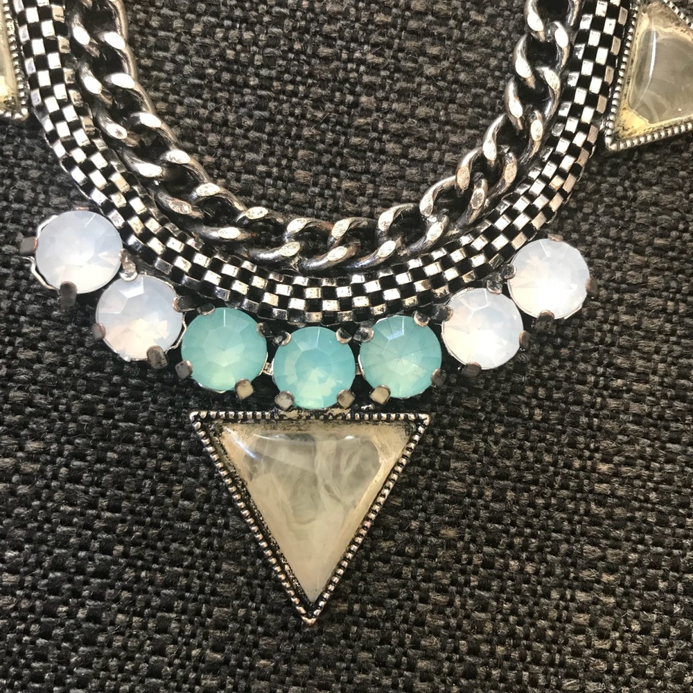 Statement necklace - Picture 2 of 5